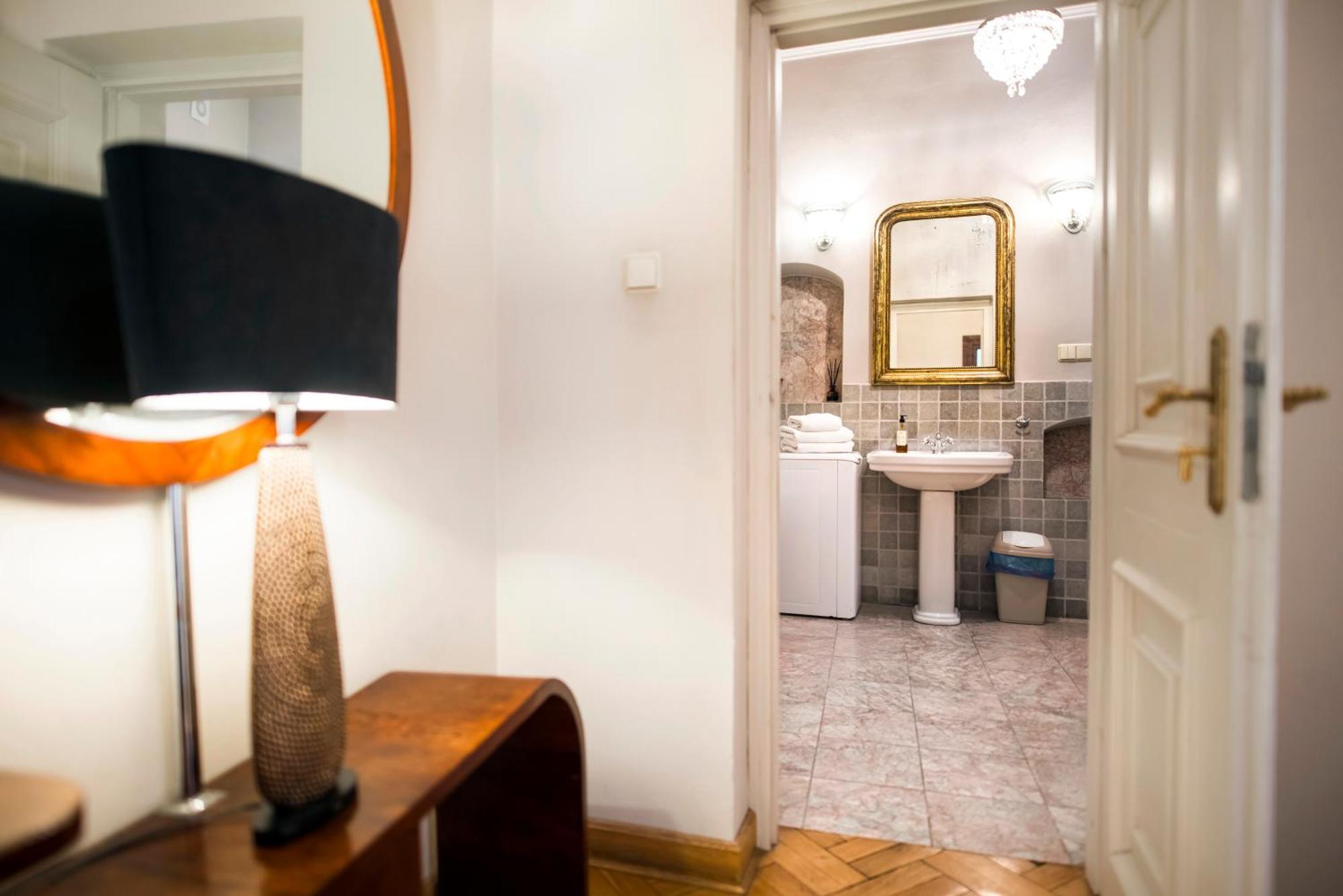 Apartamenty Kamienica Muzykow Old Town Люблин Екстериор снимка